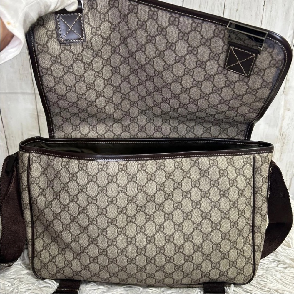 Gucci Beige Messenger Bag - Picture 10 of 16